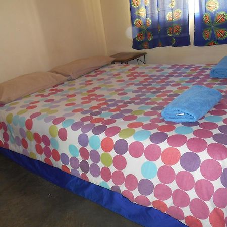 Victoria Falls Budget Hotel Buitenkant foto